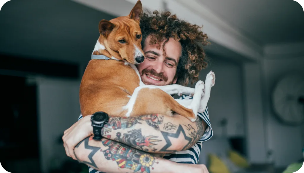 Comunidade PetHost - Homem com cachorro